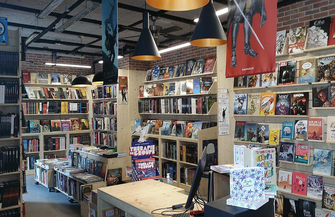 La Caverne des BD librairie jeunesse à la Caserne de Reuilly Paris 12e