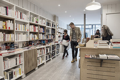 Librairie La Tête Ailleurs installée à Paris 11e