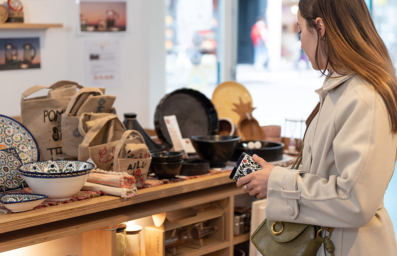 Artisans du Monde - Magasin équitable installée à Paris 10e