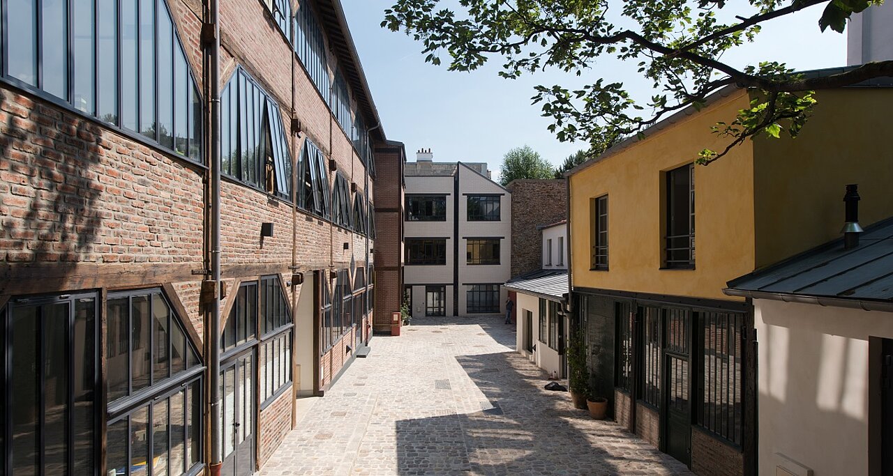 Bâtiment H à la Cour de l'industrie ateliers artisans d'art Paris 11e