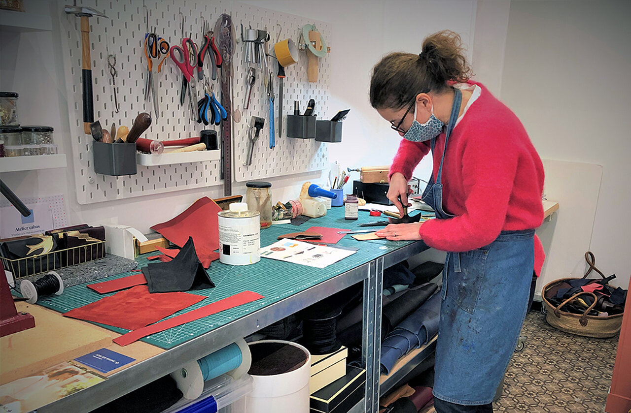 Atelier reflets de cuir et atelier brune rue du château paris 14e