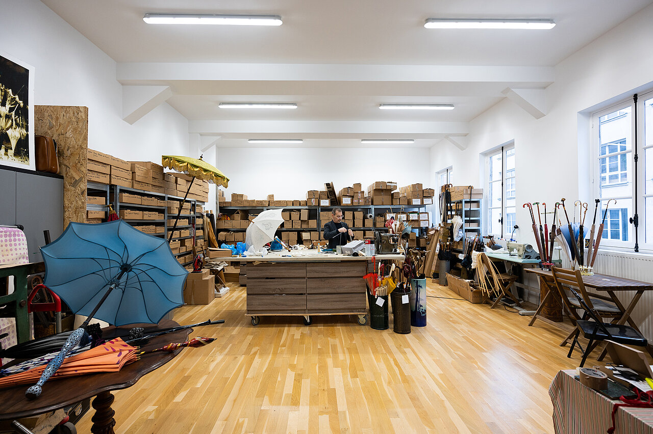 Parasolerie Heurtault - Atelier de créations d'ombrelle et de parapluies Paris 11e