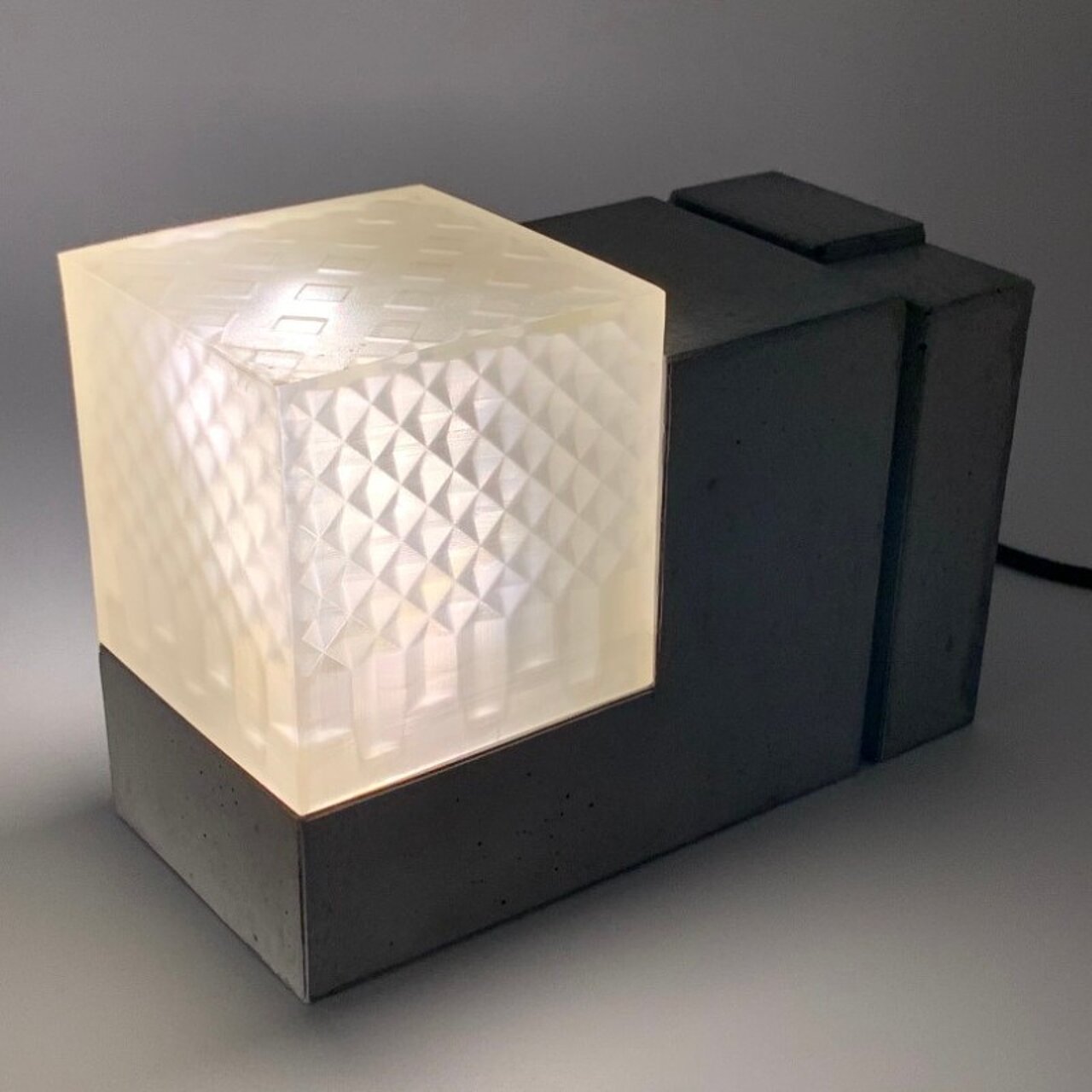 Lampe par Blackbeton - Coup de cœur du public - label Fabriqué à Paris 2021